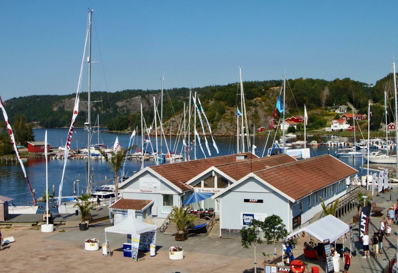 Henans Hostel In The Marina ภายนอก รูปภาพ