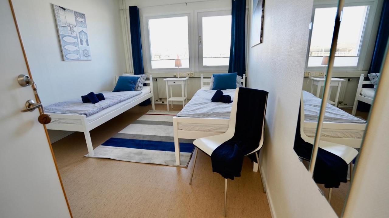 Henans Hostel In The Marina ภายนอก รูปภาพ